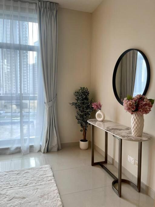 Apartamento Lux 1Br 2 Min To Burj Khalifa Dubái Exterior foto